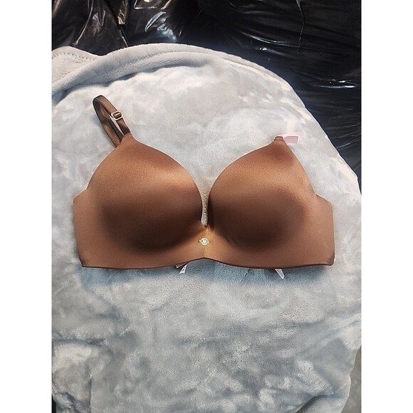 Victoria's Secret 32D Mousse Sexy Tee Smooth Wireless Push Up Bra NWT - Picture 1 of 4